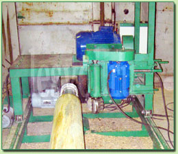 Оцилиндровочный станок для производства оцилиндрованного бревна