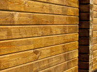 Стена дома из бруса