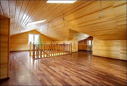 Мансардный этаж - отделка деревом