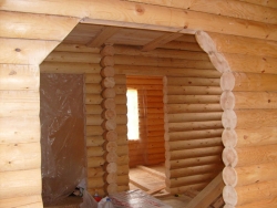 Сборка комплекта деревянного сруба из бревна